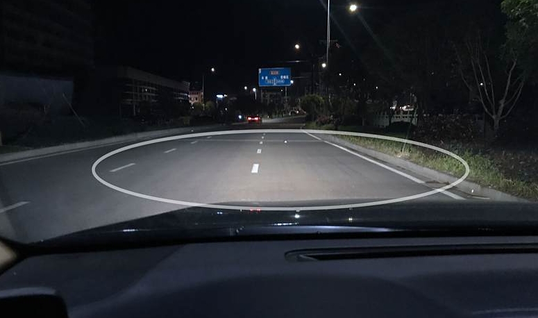 2017款豐田漢蘭達霧燈改裝雙光透鏡霧燈方案-單霧燈燈光效果